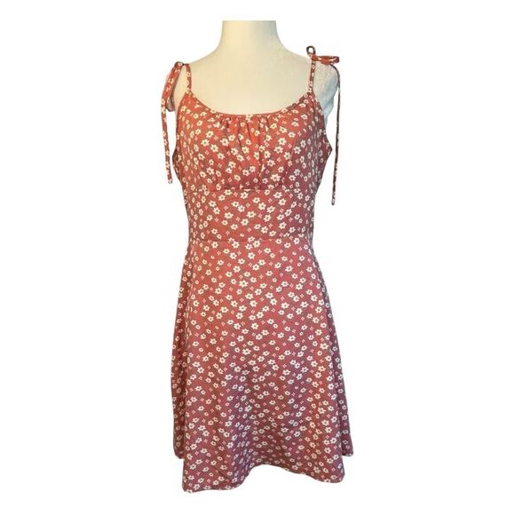 Shein Daisy Print Mini Dress Muted Red Floral Square Neck Tie Straps Ruffle M - Picture 2 of 7